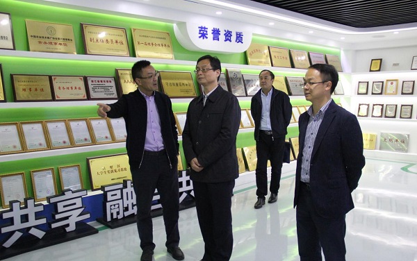 �������r(n��ng)չ�d��(n��i)�����ꖶ����L(zh��ng)���x���A�����ν�B��˾��r