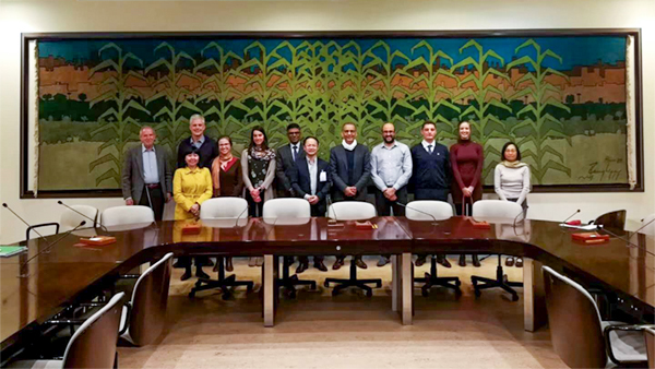 世界銀行農(nóng)業(yè)實踐局南亞區(qū)辦事處朱旭華作匯報現(xiàn)場