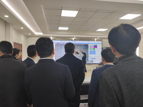 �����r�I���ֻ�չ�d