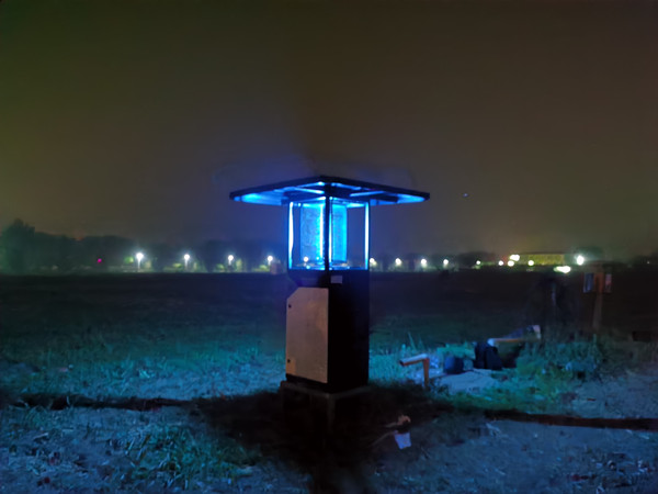 夜間工作的智能蟲情測報燈